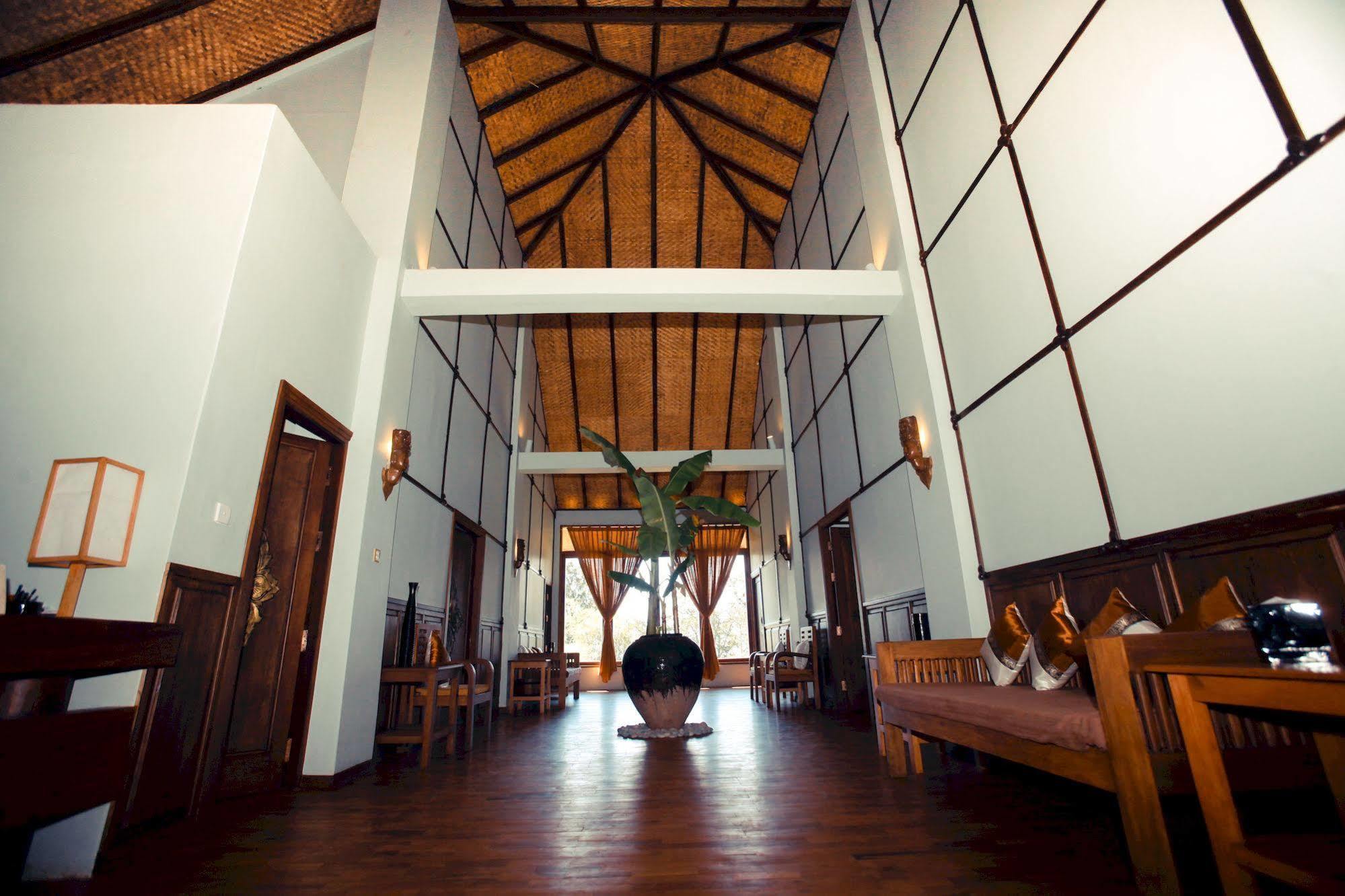 Villa Inle Boutique Resort Nyaung Shwe Exterior photo