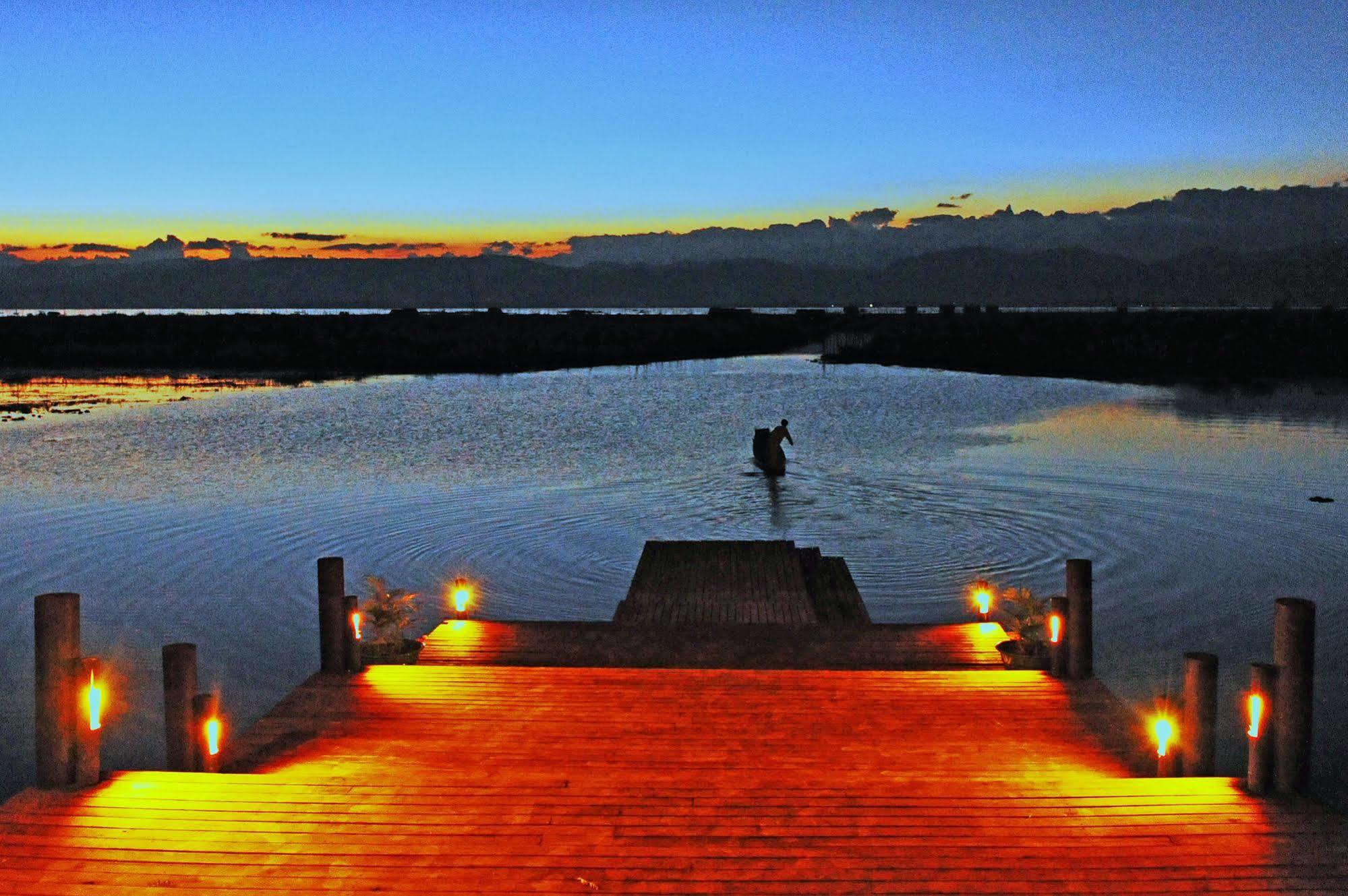 Villa Inle Boutique Resort Nyaung Shwe Exterior photo