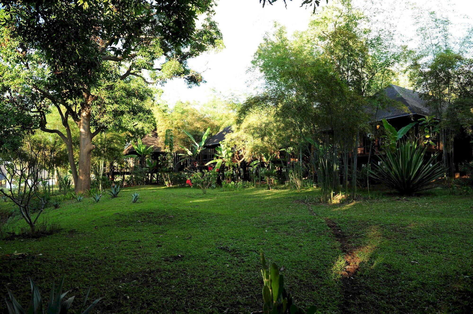 Villa Inle Boutique Resort Nyaung Shwe Exterior photo